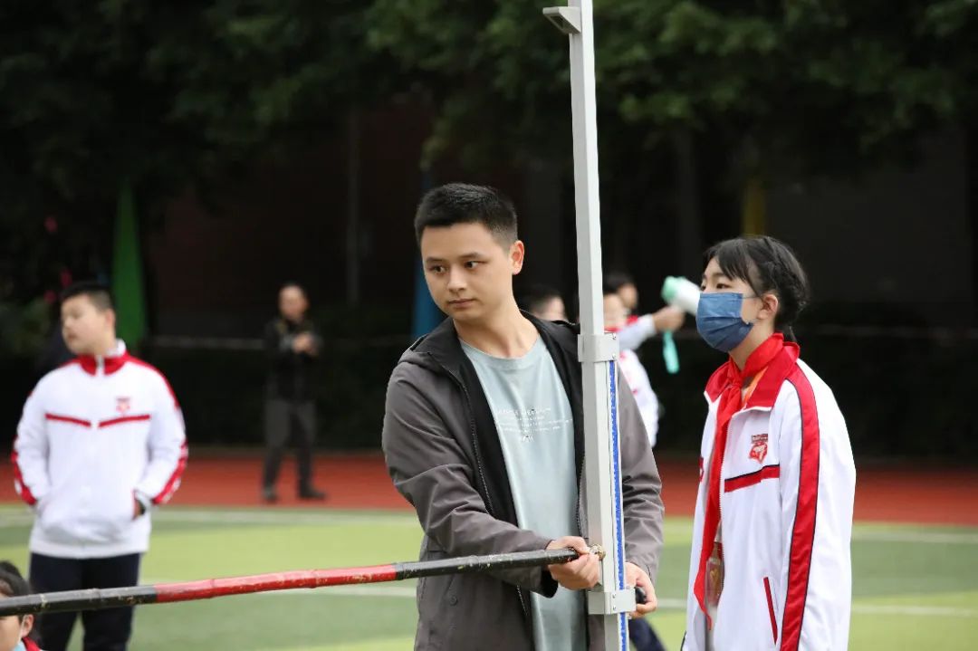 九游娱乐登录-蓄势待发团结一心进攻防守两手都要练的简单介绍